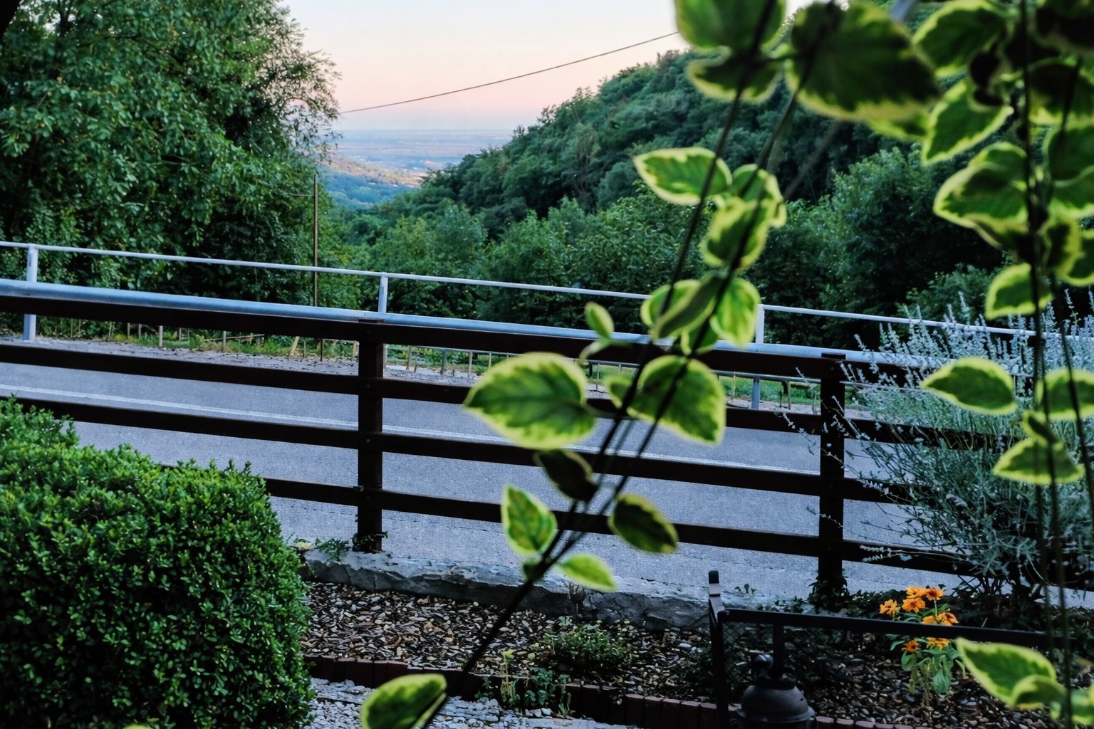 Paesaggio esterno e veduta dall'agriturismo